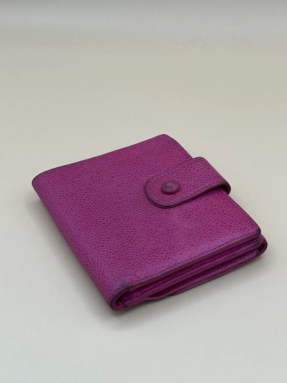 CHANEL authentic compact